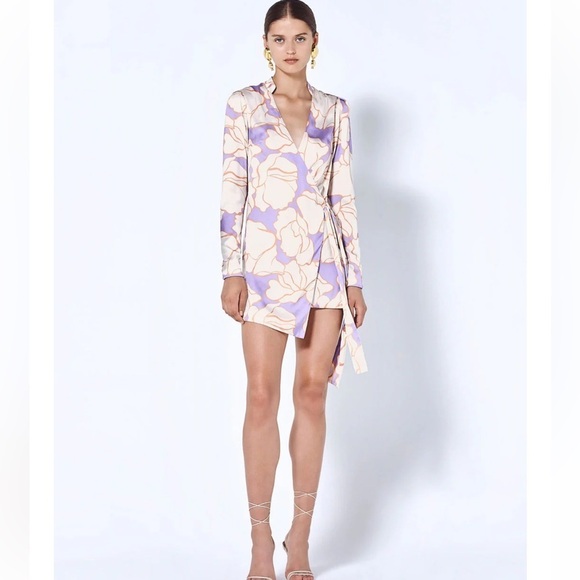 Alexis Fiji Wrap Dress in Wisteria Sz Medium
Party Wedding Vacation Chic Floral - Picture 1 of 12